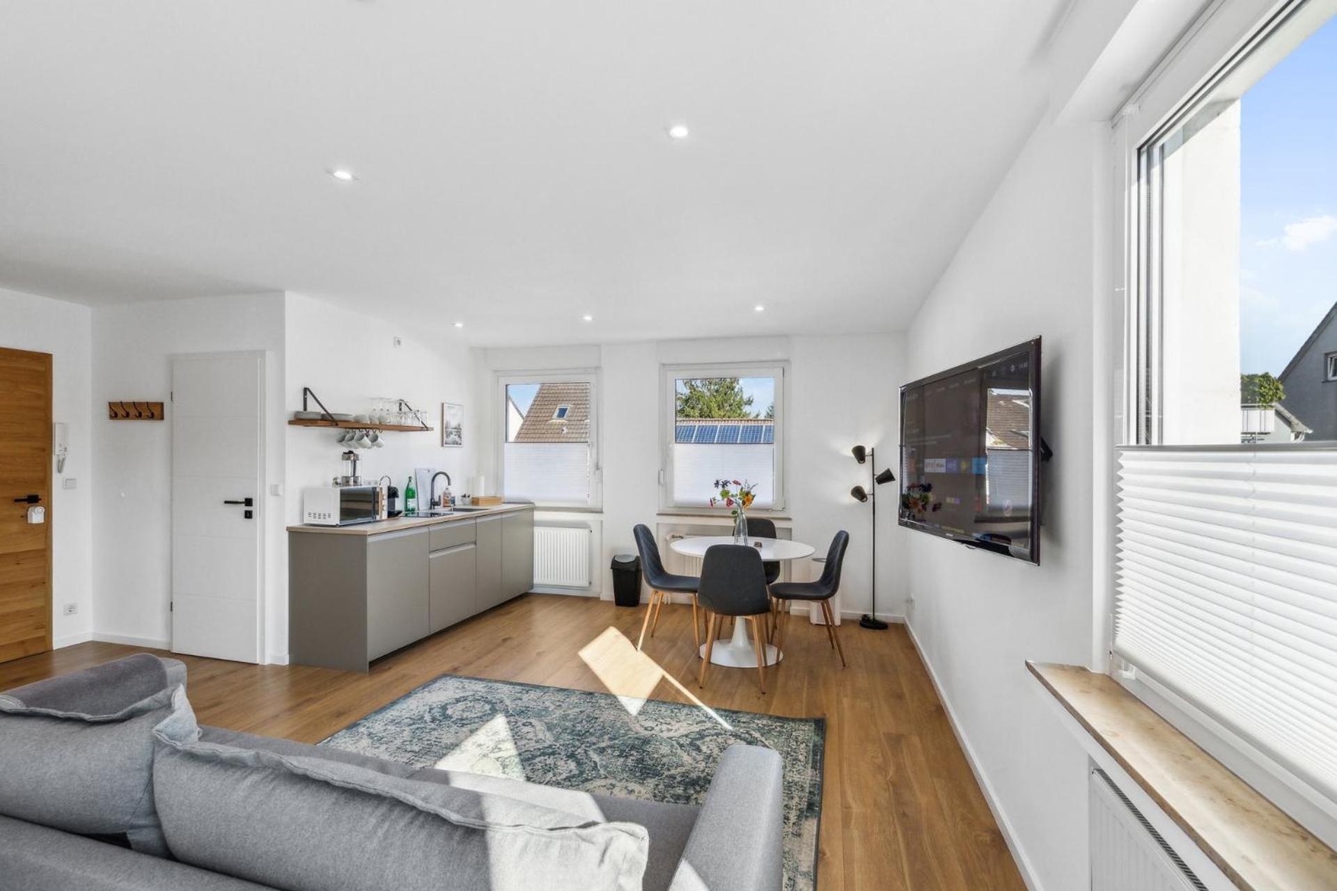 Citychalet-uni- Boxspringbett Kueche-ruhig-parkplatz Apartamento *